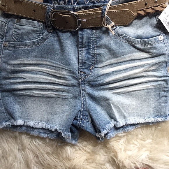 Shorts - Picture 7 of 10